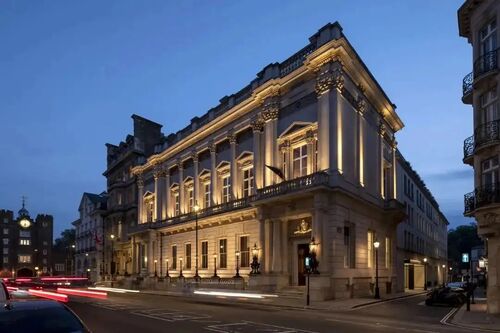 Berita perusahaan terbaru tentang Kasus Desain Pencahayaan untuk 78 St James Street, London, Inggris