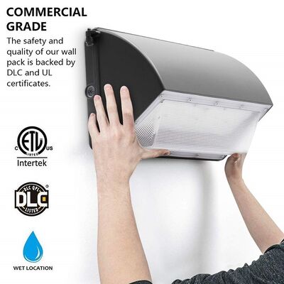 Lampada da parete LED per ingegneria commerciale certificata DLC/UL 8600 lumen alta luminosità sensore radar 42-120W