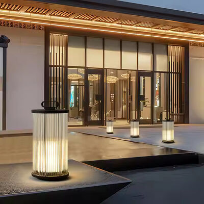 Buen precio IP65 Modernas luces de jardín solares decorativas resistentes al agua lámparas de suelo al aire libre 5W en línea